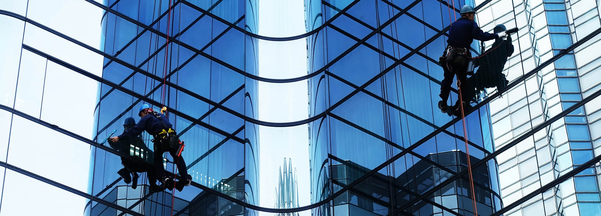 HAN Gebäudereinigung in Hamburg – Ihr Partner für Gewerbe- und Industriereinigung | Glasreinigung & Rahmenreinigung